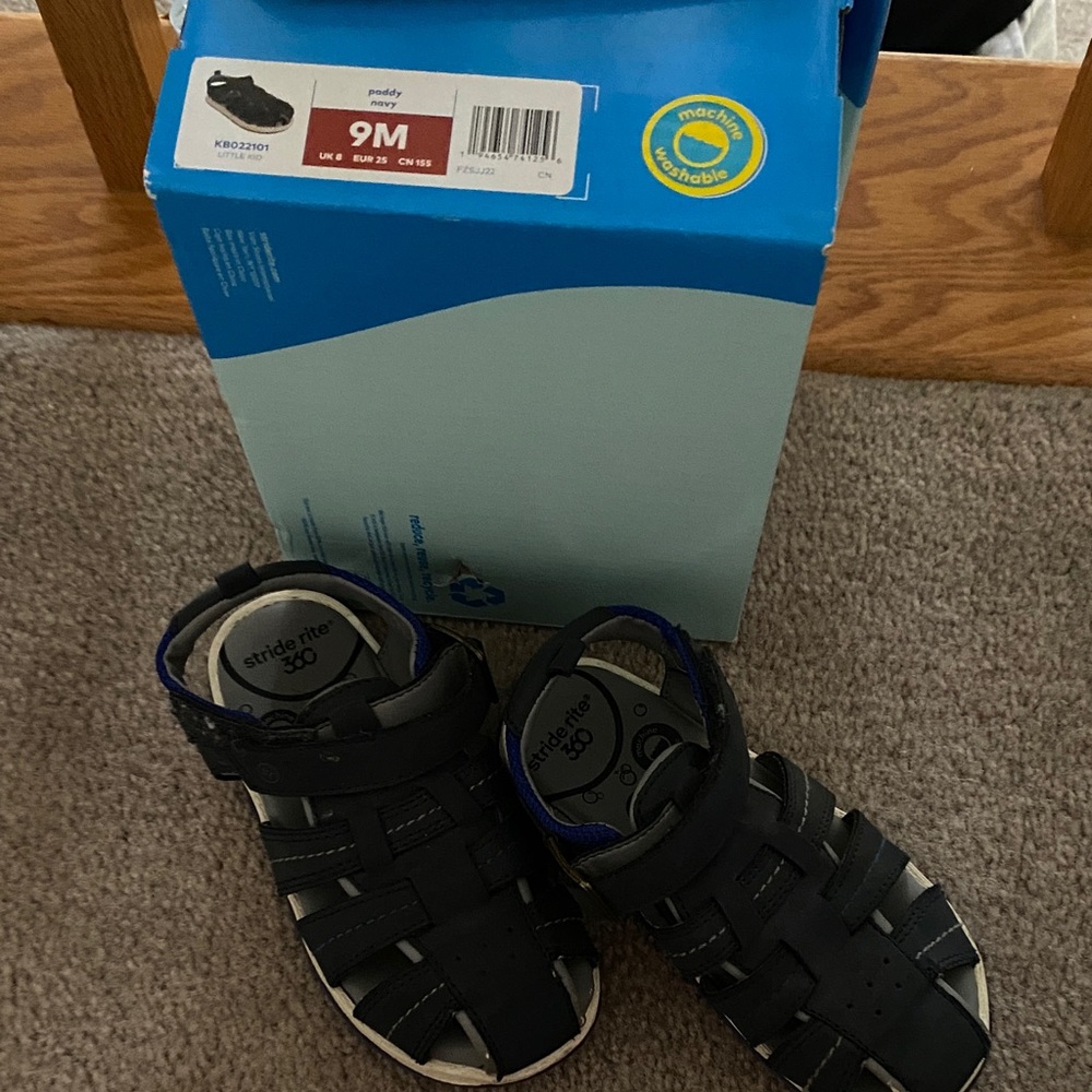Stride Rite Navy and Black Fisherman Sandals for Kids